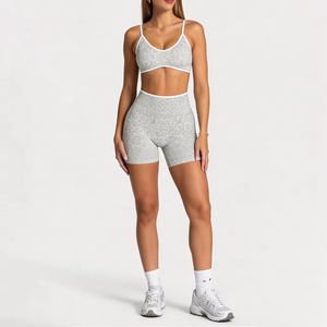 Ensemble 2 pièces soutien-gorge <span class=keywords><strong>de</strong></span> <span class=keywords><strong>sport</strong></span> et short imprimé léopard pour femme, col en U, bordure contrastante, rembourré, taille haute, effet push-up, tenue <span class=keywords><strong>de</strong></span> <span class=keywords><strong>sport</strong></span> - Product Image 2