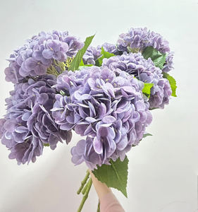 Tallo de hortensia verde claro realista de alta calidad Artificial Real Touch Hortensia blanca 196 pétalos para la decoración del jardín del hogar de la boda - Product Image 4