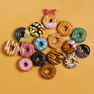 Pegatina de succión magnética decorativa para refrigerador de hamburguesa de pan de Donut de dibujos animados lindo creativo - Product Image 1