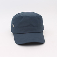 Casquette de baseball unisexe en polyester style militaire à visière plate, perforée et ventilée, avec boutons-pression latéraux, idéale pour la pêche (vente en gros)