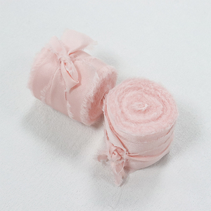 Vente en gros de <span class=keywords><strong>ruban</strong></span> de satin 100% polyester avec frange à bord effiloché <span class=keywords><strong>ruban</strong></span> cadeau de haute qualité pour les invitations de mariage Bouquets de <span class=keywords><strong>mariée</strong></span> - Product Image 6