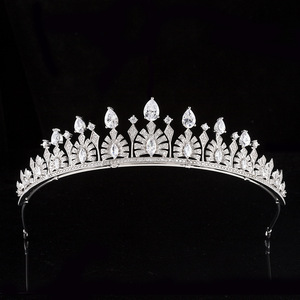LUOXIN Personnalisé nouveau design zircon CZ argent <span class=keywords><strong>couronne</strong></span> bijoux <span class=keywords><strong>de</strong></span> mariage diadème - Product Image 2