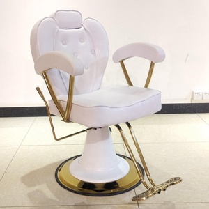 Sillón de Barbería de Cuero Sintético Negro con Base de Metal Dorado, Altura Ajustable Hidráulica, Mueble de Salón de Diseño Industrial - Product Image 5