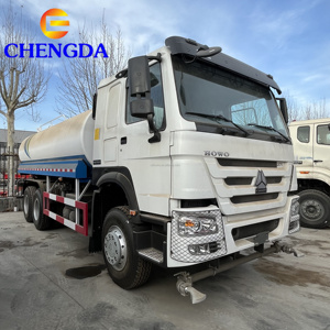 Camión Cisterna Usado de 20000 Litros Howo para Transporte de Combustible de Aceite de <span class=keywords><strong>Palma</strong></span>, en Venta - Product Image 4