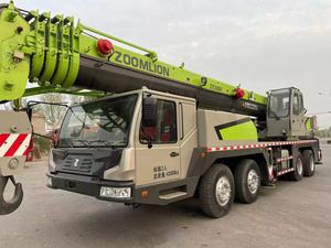 Grúa Hidráulica Telescópica ZTC500H Usada, Totalmente Funcional, con Capacidad de Elevación de 50 Toneladas, Motor con Caja de Cambios, Equipo de Construcción - Product Image 2