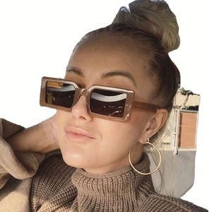 Nouvelles lunettes de soleil carrées vertes vintage 2021 avec logo personnalisé, lunettes de soleil rectangulaires petites UV400 pour hommes et femmes - Product Image 1