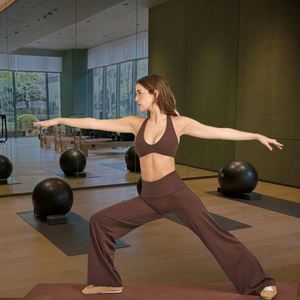 ชุดออกกำลังกายผู้หญิงแบบยืดหยุ่นสูง กางเกงโยคะทรงบาน ชุดออกกำลังกายแบบผูกคอสุดเซ็กซี่ ชุดออกกำลังกายเนื้อผ้านุ่ม กางเกงโยคะขาตรง - Product Image 3