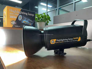 <span class=keywords><strong>Lampe</strong></span> vidéo LED 300W à intensité variable continue 5700K <span class=keywords><strong>lumière</strong></span> <span class=keywords><strong>du</strong></span> <span class=keywords><strong>jour</strong></span> pour photographie, téléphone, YouTube Live, éclairage de <span class=keywords><strong>studio</strong></span> <span class=keywords><strong>photo</strong></span> en aluminium - Product Image 3