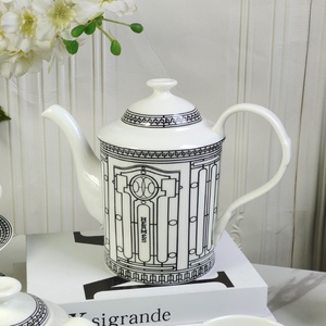 Service de table en porcelaine fine vintage de luxe européenne, ensemble de tasses à café et d'assiettes modernes personnalisables, pour la maison, l'hôtel, le restaurant, le dîner, la maison - Product Image 3