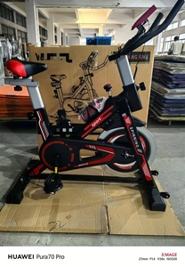 Vélo de spinning d'exercice sportif de haute qualité 2025, avec volant d'inertie de 6 kg, modèle très vendu - Product Image 3