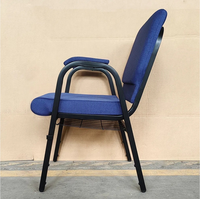 Chaise d'église empilable rembourrée de haute qualité de 21 pouces de large avec accoudoirs, pour auditorium, en gris, vente en gros