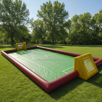 Terrain de football extérieur en PVC commercial personnalisé en Offre Spéciale terrain de football gonflable avec terrain de football au savon pour les jeux de sport