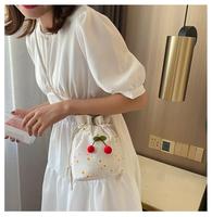 Sac seau mini bandoulière d'été pour étudiantes, design tendance à une épaule, en toile et polyester, style frais et doux