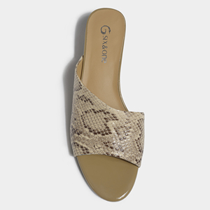 صندل نسائي مثير رائج للنوادي الليلية بكعب منخفض وطبعة جلد الثعبان البيج، تصميم عصري للصيف بمقدمة مربعة - Product Image 4