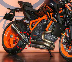 Protection thermique d'échappement en fibre de carbone sèche 3K, légère et haute résistance, pour moto 1290 Super Duke R 2020 - Product Image 2