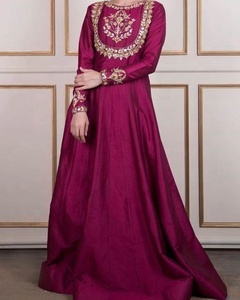 -- ชุดเดรสยาวถึงพื้นสุดเก๋ & สวยงาม,พร้อมงานปักสวยงามสำหรับงานเลี้ยง/งานแต่งงาน = 2020 - Product Image 1