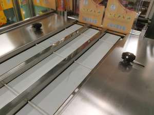 Four-Side Sealing Mask Filling And Packaging Machine For 3 ply Masks - Product Image 4