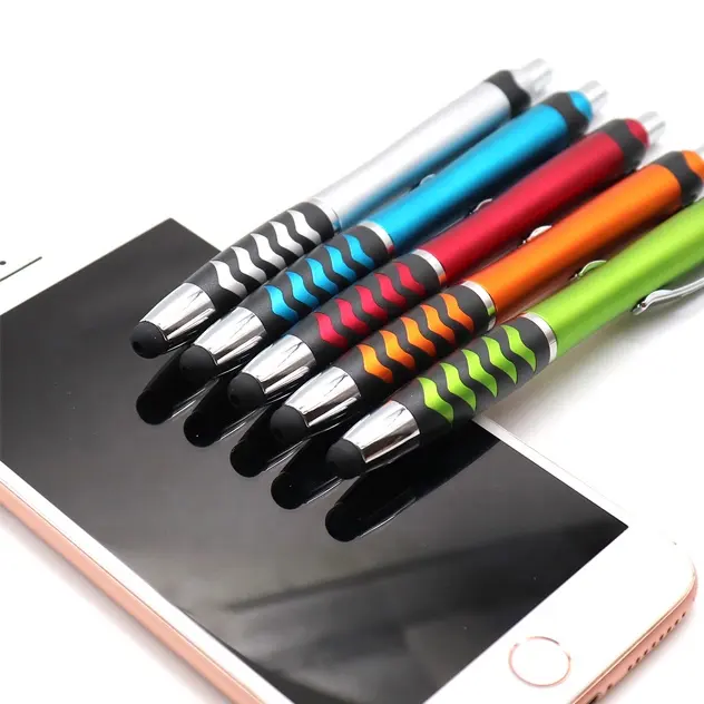 Популярный рекламный сенсорный стилус на американском рынке, ручка с логотипом и отметкой стрелки на двухцветной впрыскивающей ручке