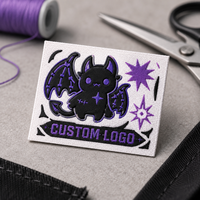 Fabricant d'étiquettes tissées, impression 3D en silicone, patch logo en caoutchouc en relief, accessoire de vêtement streetwear, fournisseur d'étiquettes tissées
