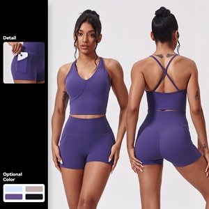 Conjunto de yoga de 2 piezas de nailon/spandex transpirable con cuello en V, cintura alta elástica y doble bolsillo, ideal para correr. - Product Image 1