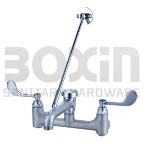 <span class=keywords><strong>Rubinetto</strong></span> per lavabo da parete per impieghi gravosi da 8 pollici, con maniglia <span class=keywords><strong>a</strong></span> polso e interruttore <span class=keywords><strong>a</strong></span> depressione, filettatura per tubo da 3/4 - Product Image 3
