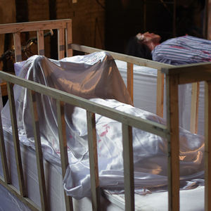 โมเดลซอมบี้ซิลิโคนในห้องนอนเด็กพร้อมฟังก์ชั่นลมสำหรับสวนสนุก - Product Image 3