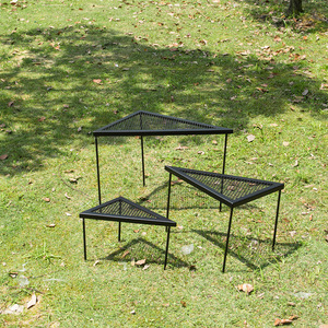 Ensemble de camping extérieur en fer, grill triangulaire, table de cuisson au feu, ensemble trois pièces avec rangement et drainage pour pique-nique en jardin - Product Image 4