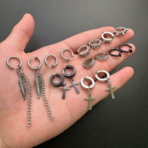 <span class=keywords><strong>Prix</strong></span> de gros Boucles d'oreilles clips en acier inoxydable non percées, style punk, avec croix pendante en zircon cubique, articulées, bijoux en gros - Product Image 6