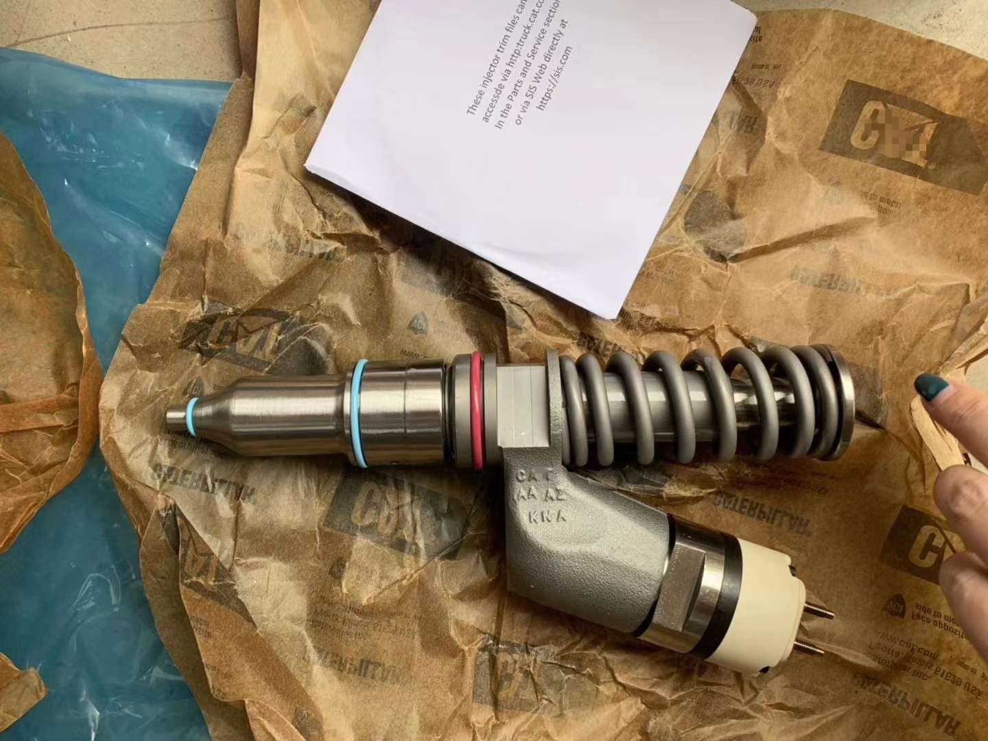 common rail injector 249-0713 10R-3262 diesel fuel injector 2490713 10R-3262 for Cat C13 C11 engine For caterpillar 2490713