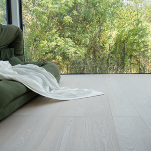 Pavimento in Legno Ingegnerizzato Multistrato Antiscivolo a Spina di Pesce in Rovere Bianco e Frassino, Stabile, per Soggiorno, con Sistema Click Lock, Direttamente dalla Fabbrica Cinese - Product Image 5