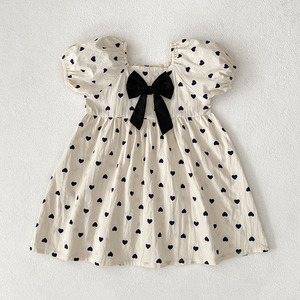 Abito bianco con stampa a cuore per ragazze, decorazione con fiocco nero, maniche corte a sbuffo, vestito estivo da principessa per bambini, carino, per feste, casual, abbigliamento estivo per bambini - Product Image 4