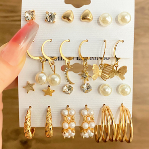 Juego de Aretes de Moda para Mujer con Perlas, Mariposas y Corazones, Aretes de Aro Dorados - Product Image 6