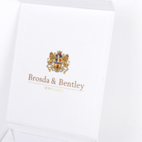 Emballage de cadeau élégant personnalisé, boîte à bijoux, bague et collier avec logo de petite entreprise