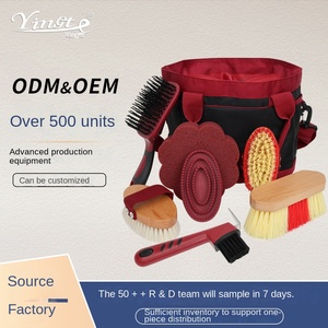 Kit de Toilettage Équestre en Gros pour <span class=keywords><strong>Chevaux</strong></span> d'Extérieur : Brosse Curry, Cure-Quincaillerie, Brosse de Bain, Kit de Nettoyage Équestre avec Sac de Rangement en Bois Massif et Métal - Product Image 3