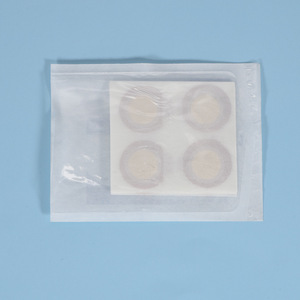 Pegatinas desechables para botellas de suero intravenoso, 400 hojas por caja, adhesivo médico para uso general - Product Image 1