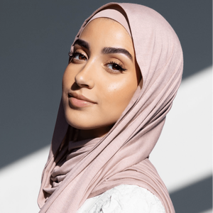 通気性ジャージーヒジャーブセットマッチングカラー無地イスラム教徒女性ショールダブルステッチエッジコットンジャージーヒジャブインナーキャップ付き - Product Image 2