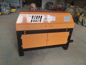 Mesin Pelurus & Pemotong Batang Baja CNC Otomatis Kecepatan Tinggi dengan Motor 7.5KW 380V Roda Baja D3 Bertenaga Gear - Product Image 3