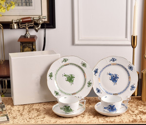 Luxury Eco-Friendly Green Pattern European 3-Piece Bone China Plate Set for Home Afternoon Tea and <b>Dessert</b> - Product Image 4