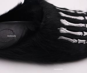 Pantoufles pour hommes personnalisées de haute qualité, en peluche, avec logo personnalisé - Product Image 5