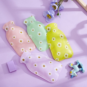 Chrysanthemum Pvc Hand Warmer Thickened Insulated Water Filled Hot Water Bottle Cartoon Winter Gift Mixed Colors Shipped - Product Image 1