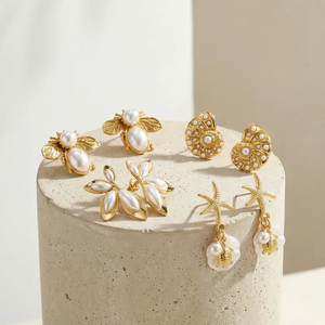 Boucles d'oreilles clous modernes en acrylique écaille de tortue pour femmes, plaqué or PVD en acier inoxydable 304, bijoux légers pour usage quotidien - Product Image 1