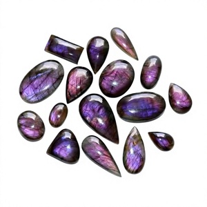 Labradorite Violette Scintillante à Prix de Gros, Pierres Précieuses Naturelles Polies de Toutes Formes, FAIJAN GEMS Rajasthan, Vente Chaude, Fournisseur tiers - Product Image 1