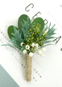 Boutonniere de Eucalipto Hecha a Mano con Pin para Hombre, Novio, Padrino, Boutonniere de Vegetación Artificial para Boda, Graduación - Product Image 4