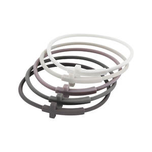 사용자 정의 묵주 팔찌 탄성 십자가 팔찌 세트 다채로운 실리콘 가톨릭 성도기도 종교 예수 팔찌 - Product Image 2