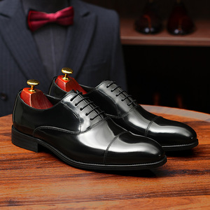Chaussures Derby anglaises rehaussantes en cuir véritable verni brillant, motif gravé, robustes, légères, imperméables pour l'automne - Product Image 2