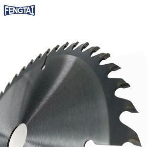 Lame de scie TCT FENGTAI de qualité industrielle, haute vitesse, 150*2.0/1.4*40T*20, sécurité et efficacité, 6-8 <span class=keywords><strong>TPI</strong></span>, segment de 2 mm d'épaisseur pour le bois - Product Image 5
