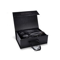 Boîte cadeau de luxe en carton rigide avec fermeture magnétique, texture papier crocodile noir, avec poignée