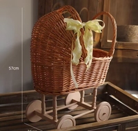 Panier à fleurs en rotin tressé en forme de poussette avec poignée, décoration de style rustique mignon, décoration pour mariage, fête ou maison