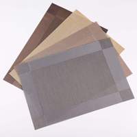 Napperons de table basse en vinyle antidérapant bon marché de vente en gros direct d'usine pour salle à manger tapis de table tissés en tissu PVC