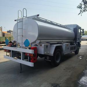 Camion-citerne Shacman 4x2 260 ch, équipé d'un moteur de haute qualité, avec une capacité de réservoir d'huile de 10 000 à 12 000 <span class=keywords><strong>litres</strong></span>. - Product Image 1